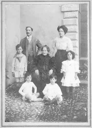 famigliadielviraebonanno1911ca.jpg